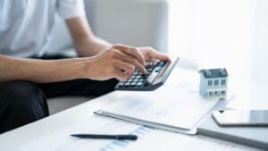 Certificado de eficiencia energética obligatorio en una vivienda con etiqueta energética