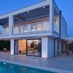 Alojamiento vacacional moderno ideal para turistas.