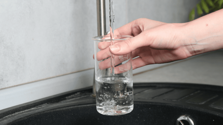 ¿Cómo saber si la calidad del agua que usas en casa es buena?