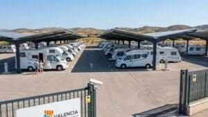 ¿Qué es un parking de caravanas en Valencia y por qué es necesario?