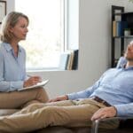 ¿Qué es la hipnosis clínica y cómo puede ayudar a las personas?