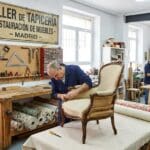 ¿Qué es la tapicería y cómo trabajan los tapiceros en Madrid?