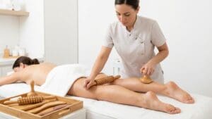 ¿Qué es la maderoterapia corporal y cómo funciona?