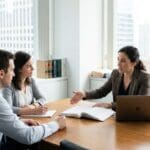 ¿Qué es una abogada y por qué su apoyo es clave en asuntos legales?