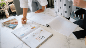 Ilustración para marcas aplicada al diseño creativo y branding visual.