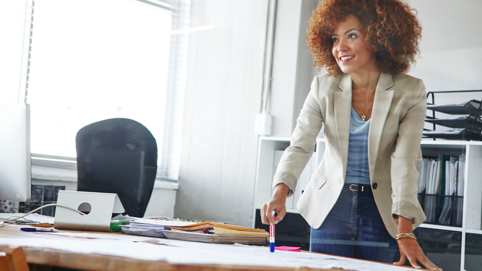 dirección de arte en publicidad durante desarrollo de campaña creativa.