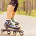 ¿Qué beneficios tiene el patinaje para niños y jóvenes?
