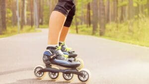 ¿Qué beneficios tiene el patinaje para niños y jóvenes?