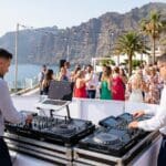 ¿Qué es importante al elegir un DJ para bodas en Canarias?