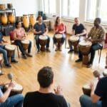 ¿Qué son los talleres musicales y cómo se aprende percusión yoruba?
