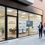 ¿Qué es una agencia inmobiliaria y por qué es importante para comprar o vender?
