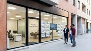 ¿Qué es una agencia inmobiliaria y por qué es importante para comprar o vender?