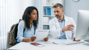 ¿Qué es un seguro médico para extranjeros y por qué es tan importante?