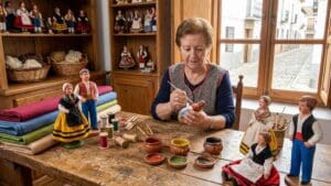 ¿Qué son los muñecos artesanales de España?