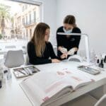 ¿Qué buscar en un curso de uñas en Mallorca para aprender bien?