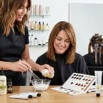 ¿Qué son los tintes sin amoniaco y por qué son una opción más saludable para el cabello?