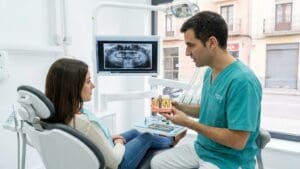 ¿Qué son los implantes dentales en Igualada y cómo funcionan?
