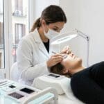 ¿Qué es un lashista en Madrid y por qué es clave su experiencia?