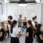 ¿Qué es una academia de maquillaje y cómo funciona?