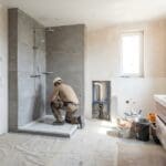 ¿Qué son las reformas de baños y cómo pueden mejorar un hogar?