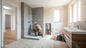 ¿Qué son las reformas de baños y cómo pueden mejorar un hogar?