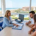 ¿Cómo elegir una inmobiliaria en La Antilla para tu propiedad?