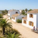 ¿Dónde alojarse en el Delta del Ebro y cómo moverse?