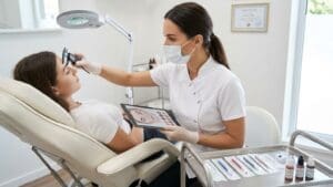 ¿Qué es la micropigmentación y el papel del especialista?