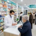 ¿Qué es una farmacia y cuál es su importancia en la salud pública?