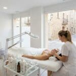 ¿Qué es un centro de belleza en Banyoles y qué servicios ofrece?
