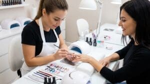 ¿Qué es el nail art profesional y por qué atrae a tantos?