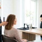 ¿Qué es un corte personalizado para mujer y por qué es importante?