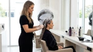 ¿Qué son los tratamientos capilares y cómo pueden mejorar la salud del cabello?