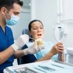 ¿Qué es la implantología dental y cómo transforma la salud bucal?