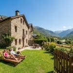 ¿Qué son los alojamientos con jardín en la Vall de Boí?