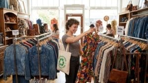 ¿Qué es la ropa vintage y por qué comprarla?