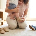 ¿Cómo elegir los zapatos para bebés adecuados en cada etapa de su crecimiento?