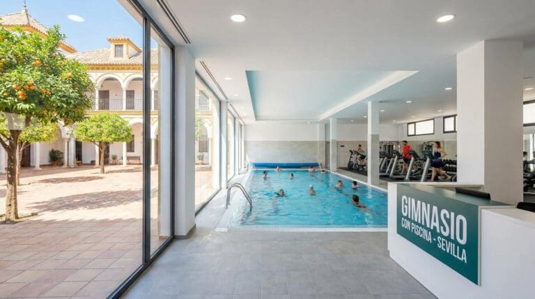 Cómo elegir un gimnasio con piscina en Sevilla
